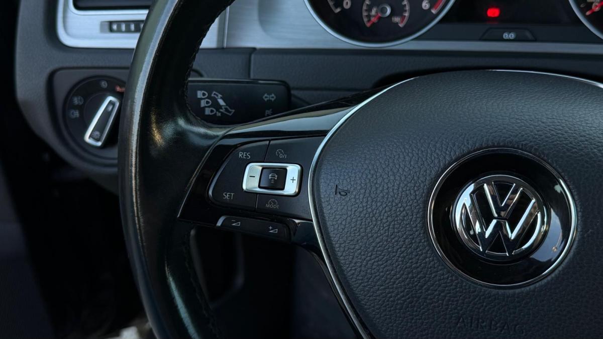 volkswagen-golf-2017-diesel-1598cc