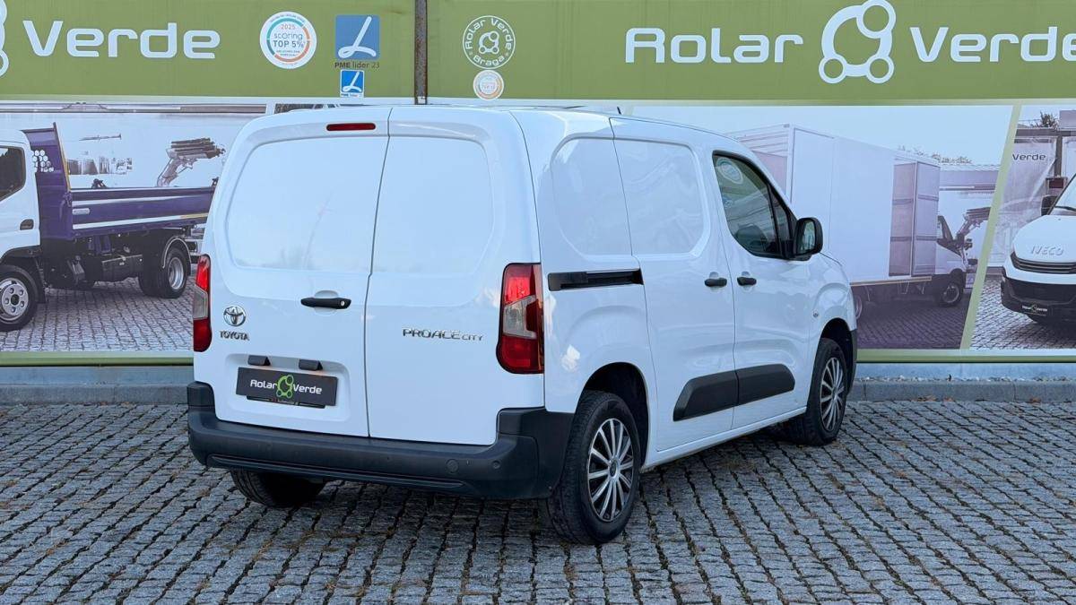toyota-proace-2022-diesel-1499cc