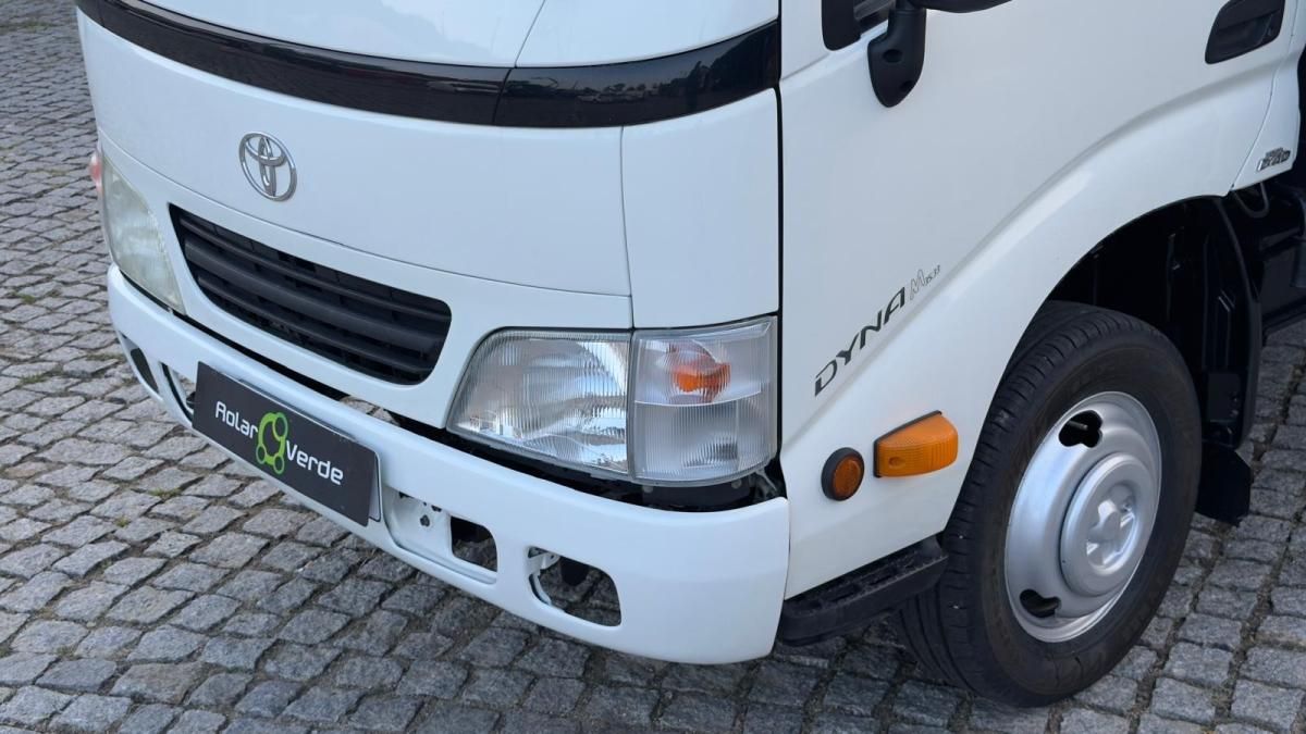 toyota-dyna-2003-diesel-2494cc