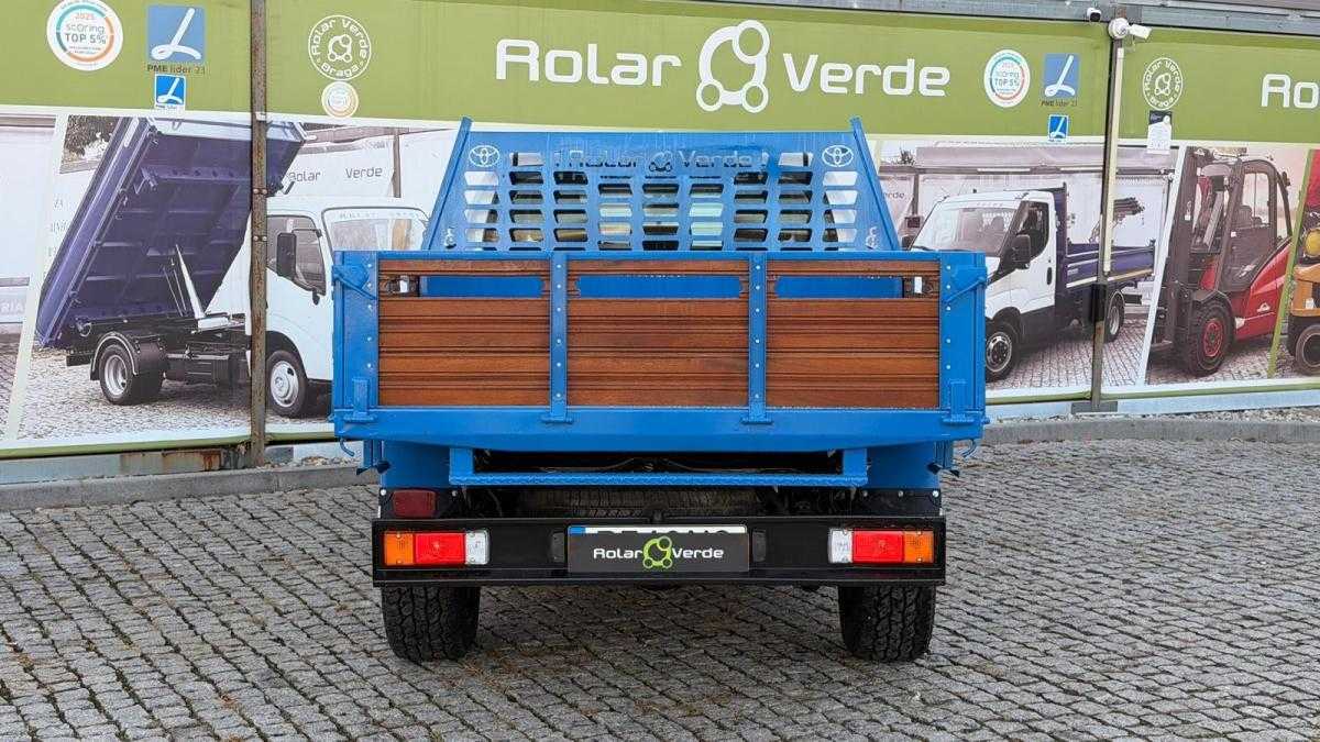 toyota-hilux-2025-diesel-2393cc
