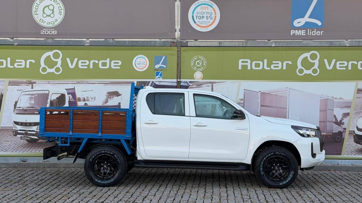 toyota-hilux-2025-diesel-2393cc