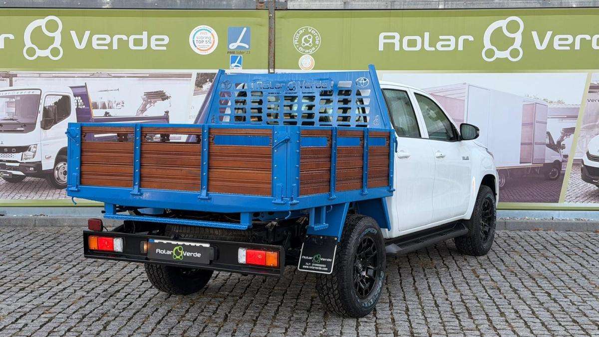 toyota-hilux-2025-diesel-2393cc