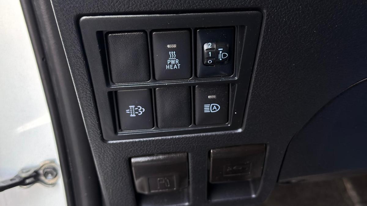 toyota-hilux-2025-diesel-2393cc