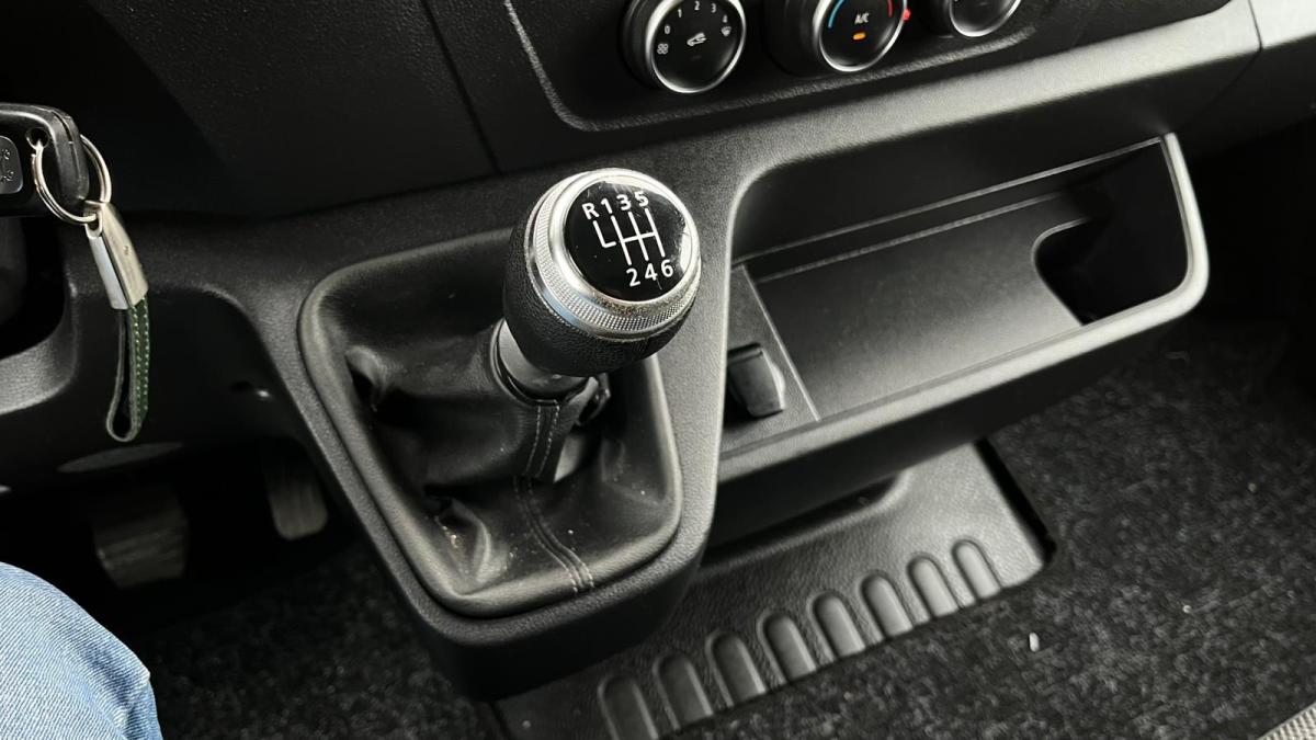renault-master-2022-diesel-2299cc