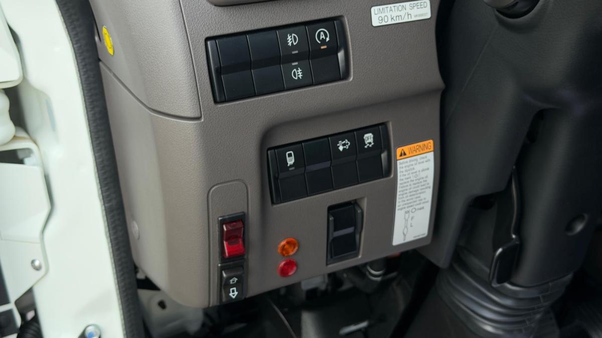 mitsubishi-canter-2026-diesel-3000cc