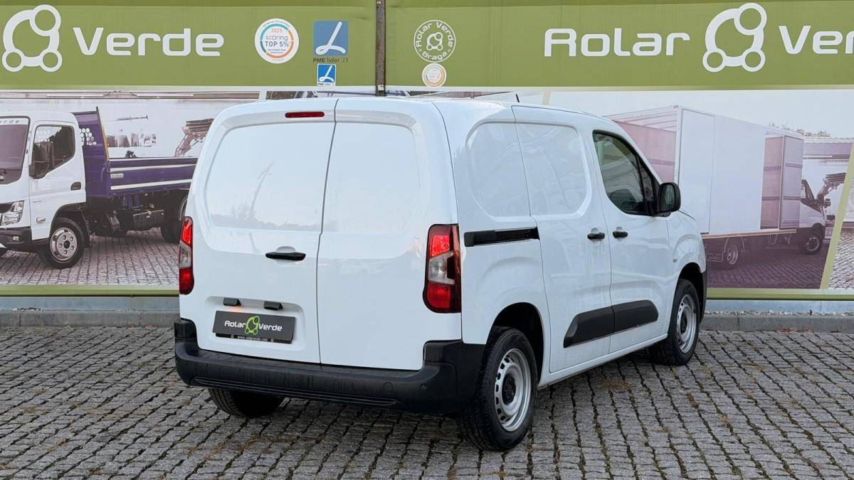 peugeot-partner-2025-diesel-1499cc