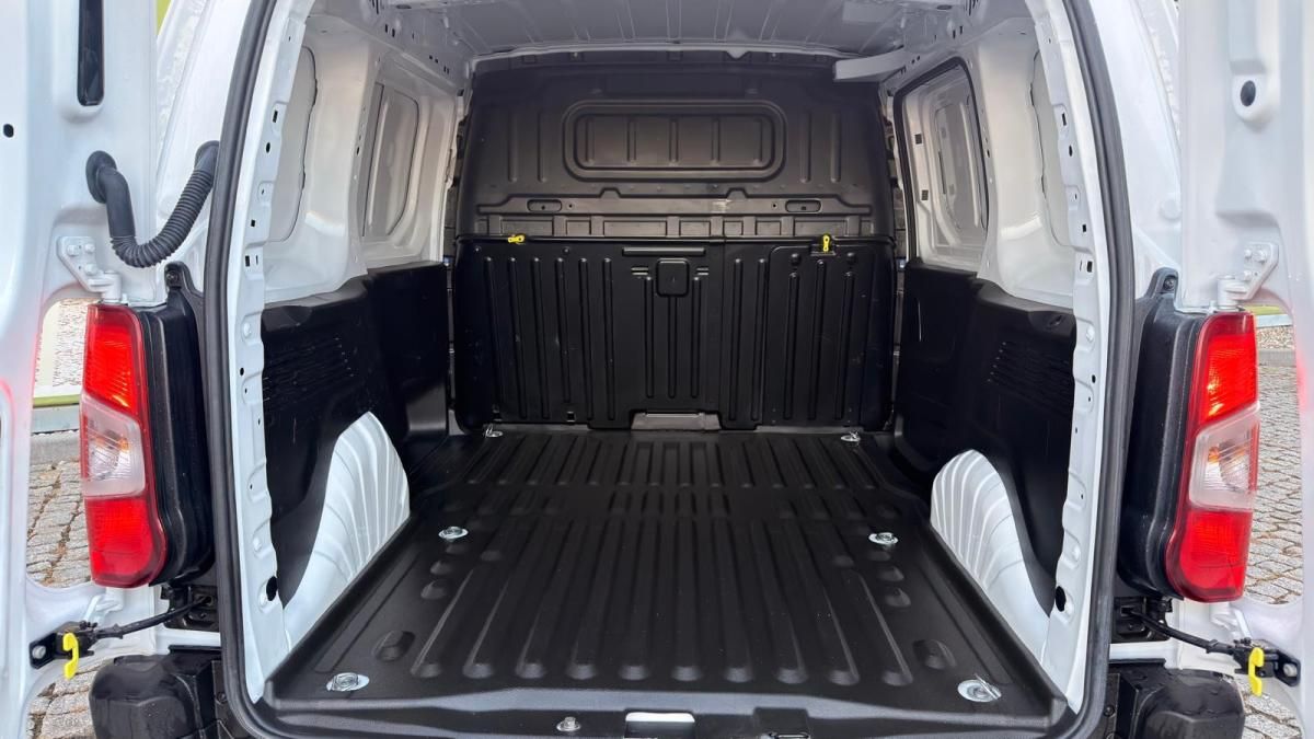 peugeot-partner-2025-diesel-1499cc