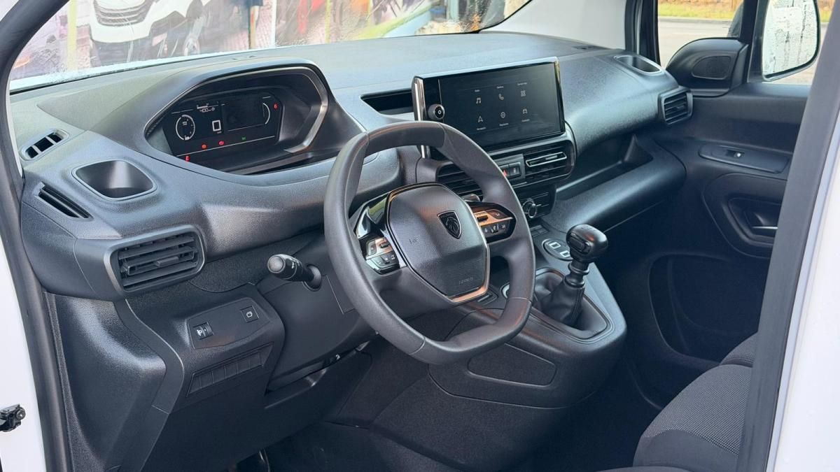 peugeot-partner-2025-diesel-1499cc