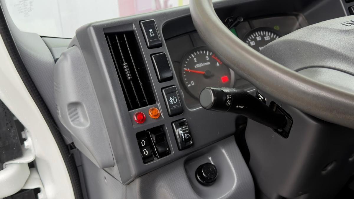 isuzu-nlr-2019-diesel-2999cc