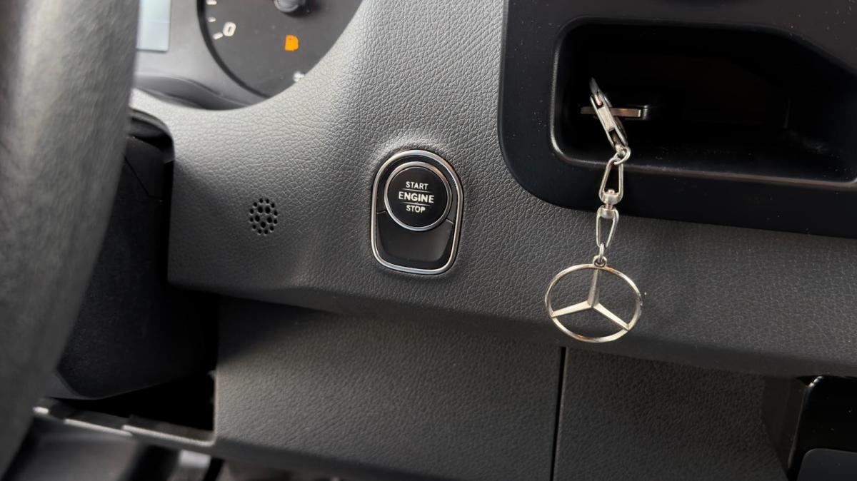 mercedes-benz-sprinter-2018-diesel-2143cc