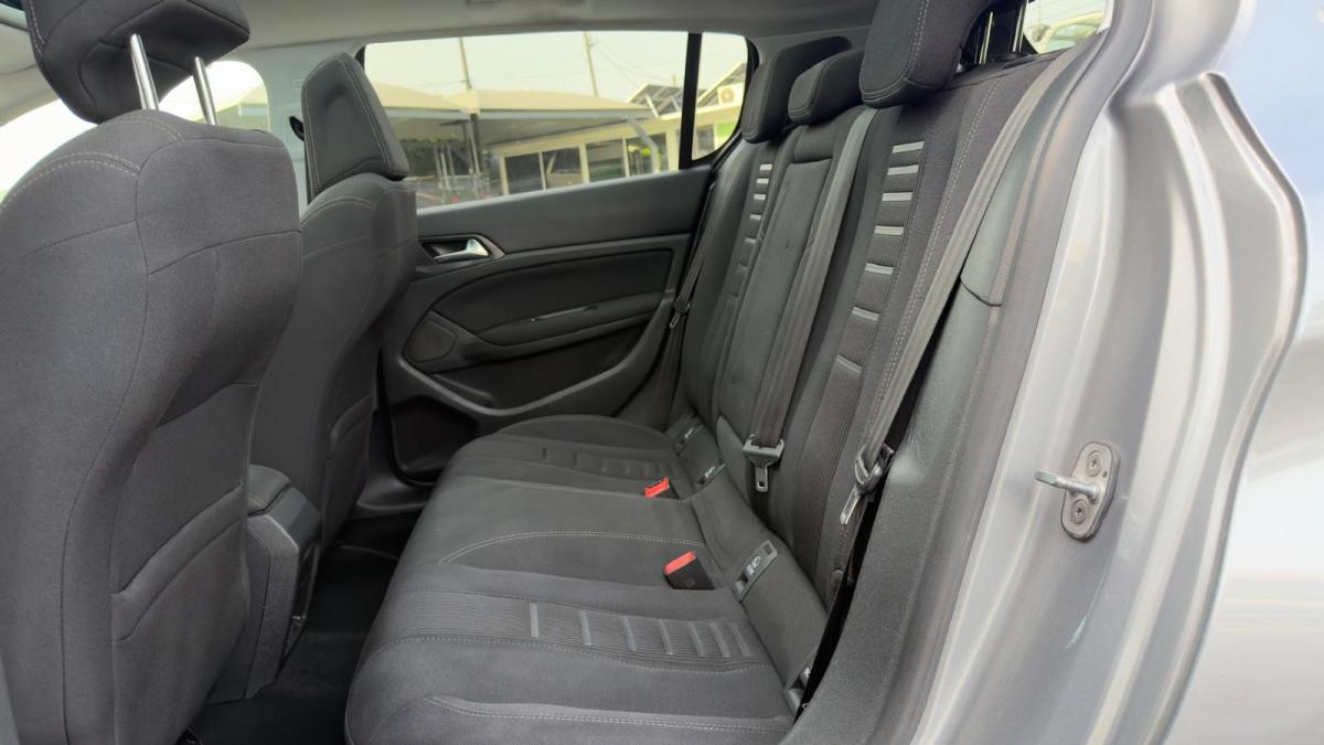 peugeot-308-2014-diesel-1560cc