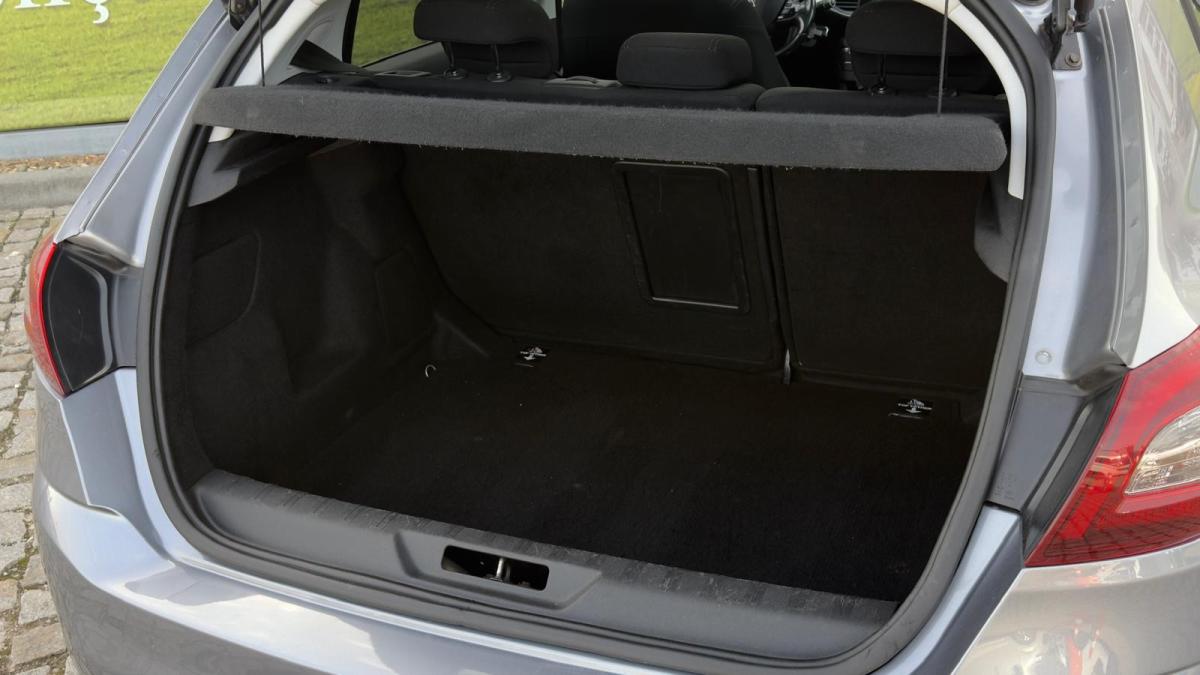 peugeot-308-2014-diesel-1560cc