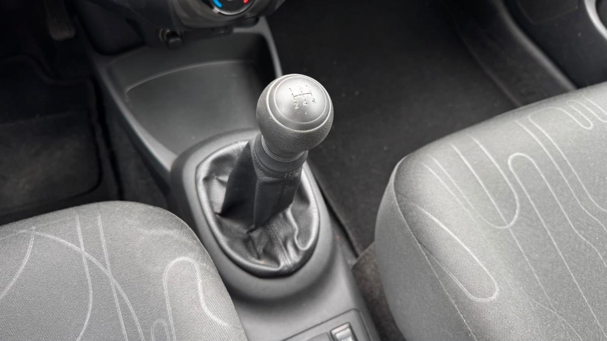 toyota-yaris-2010-gasolina-998cc