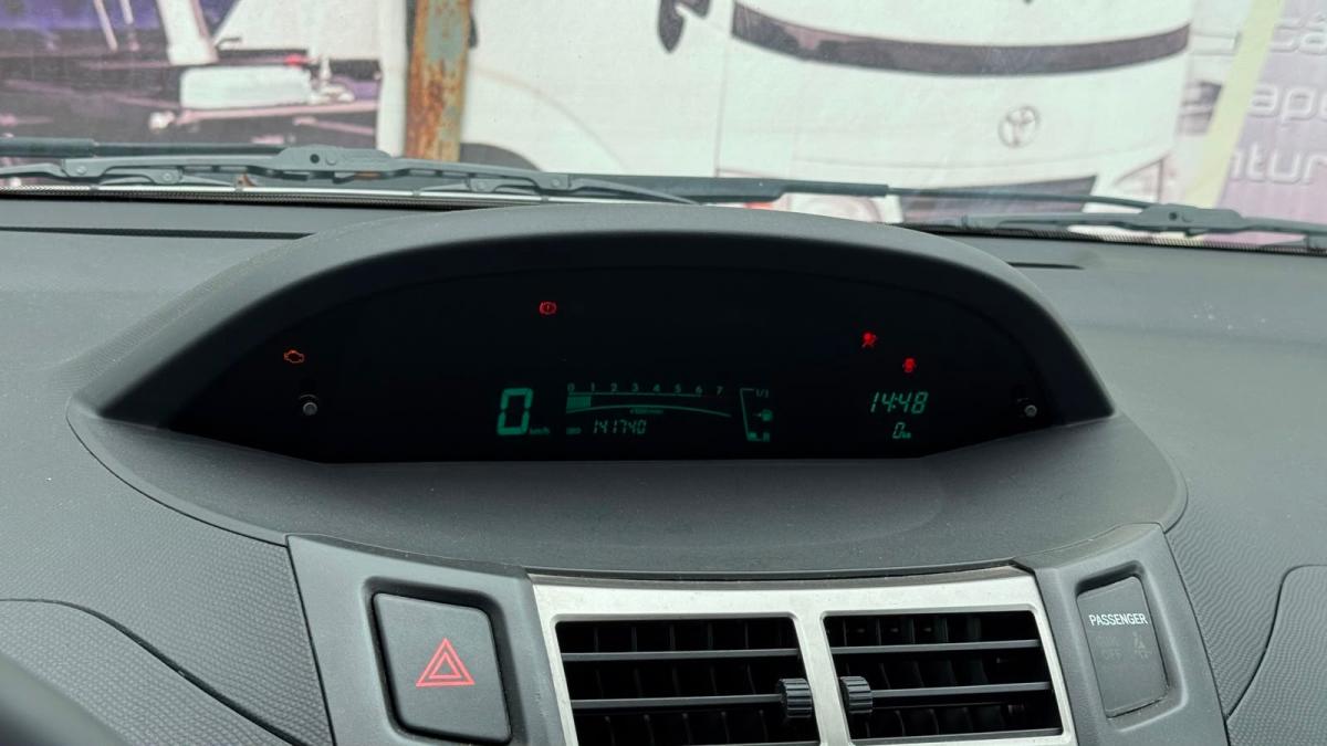 toyota-yaris-2010-gasolina-998cc