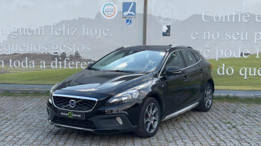 volvo-v40-cross-country-2016-diesel-1969cc