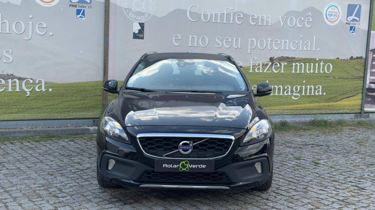 volvo-v40-cross-country-2016-diesel-1969cc