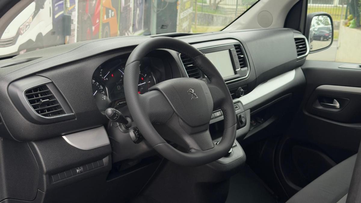 peugeot-traveller-2019-diesel-1997cc