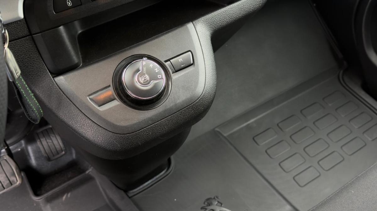peugeot-traveller-2019-diesel-1997cc