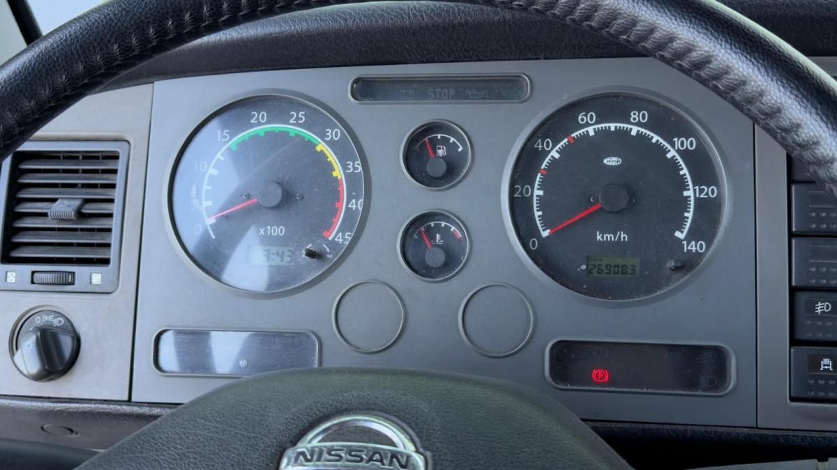 nissan-atleon-2005-diesel-2953cc