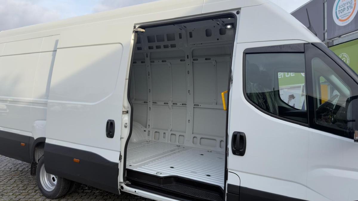 iveco-daily-2026-diesel-2998cc