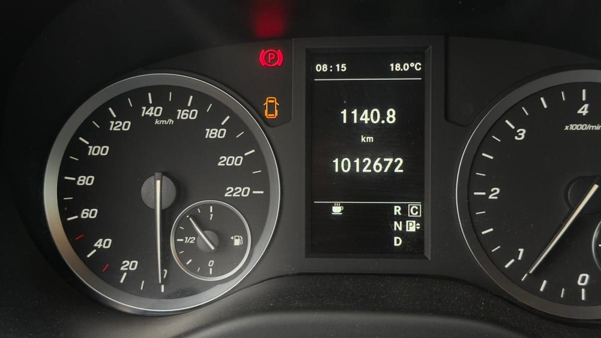 mercedes-benz-vito-2015-diesel-2143cc