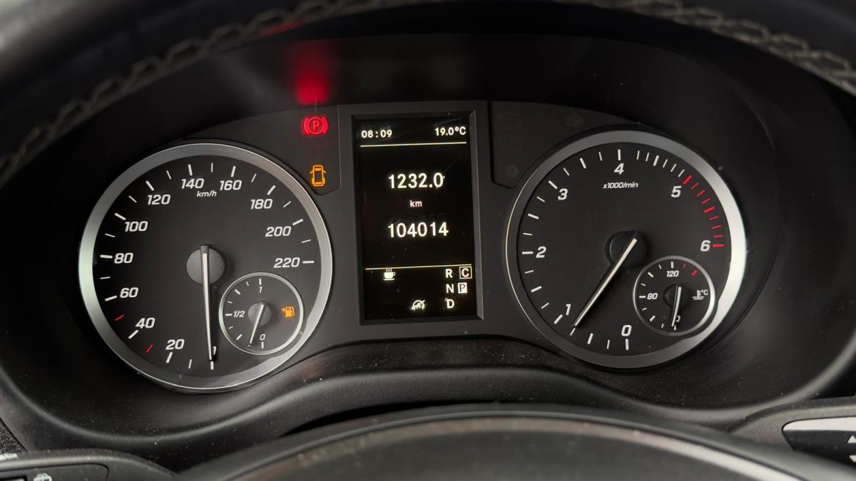 mercedes-benz-vito-2020-diesel-1950cc