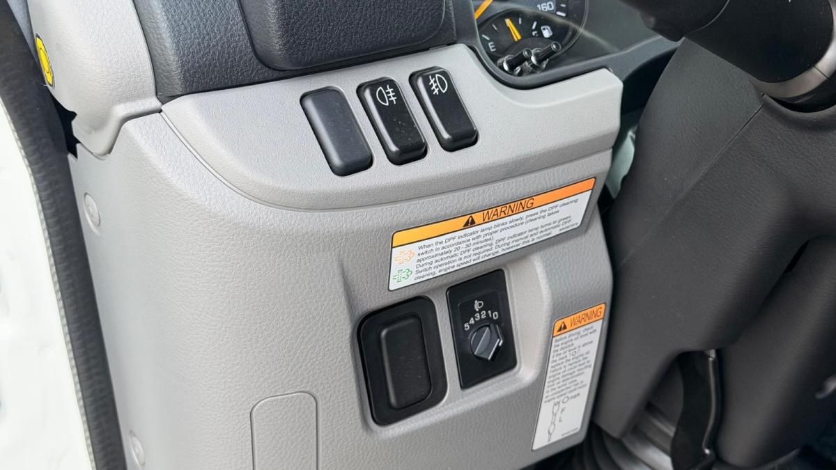 mitsubishi-canter-2026-diesel-2998cc