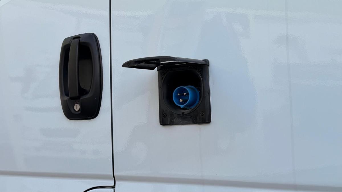 iveco-daily-2016-diesel-2998cc