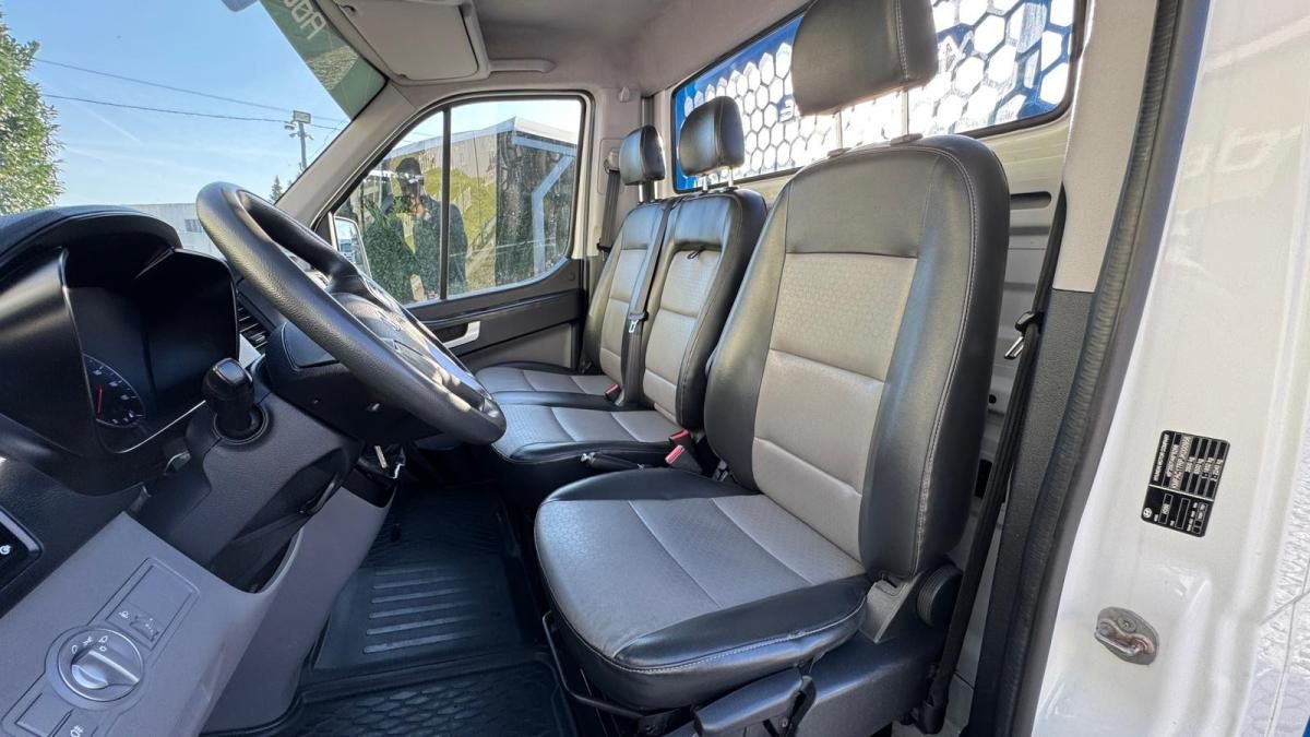 hyundai-h350-2018-diesel-2497cc