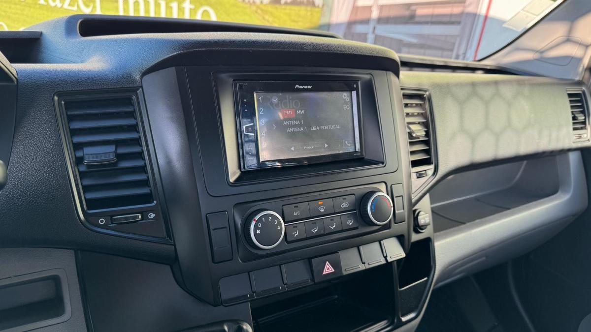 hyundai-h350-2018-diesel-2497cc