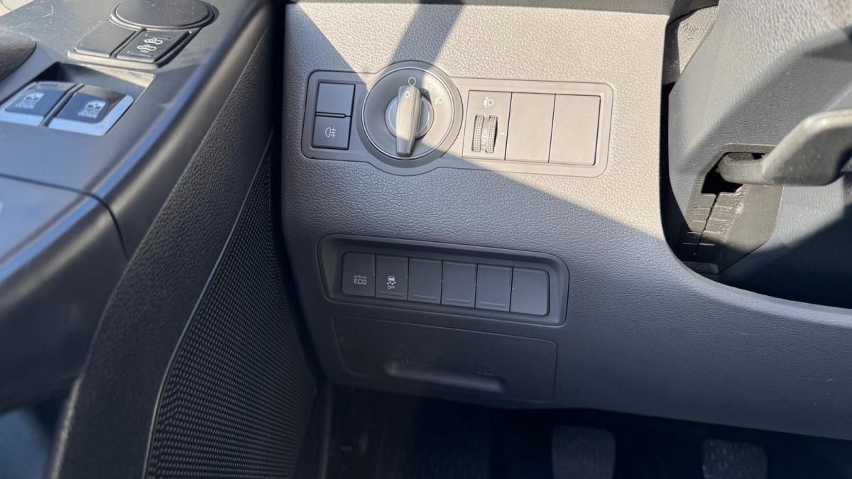 hyundai-h350-2018-diesel-2497cc