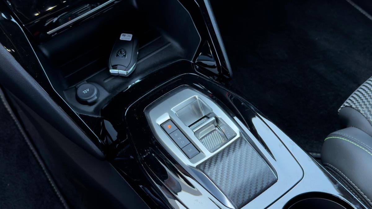 peugeot-2008-2023-gasolina-1199cc