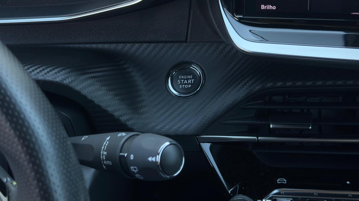 peugeot-2008-2023-gasolina-1199cc