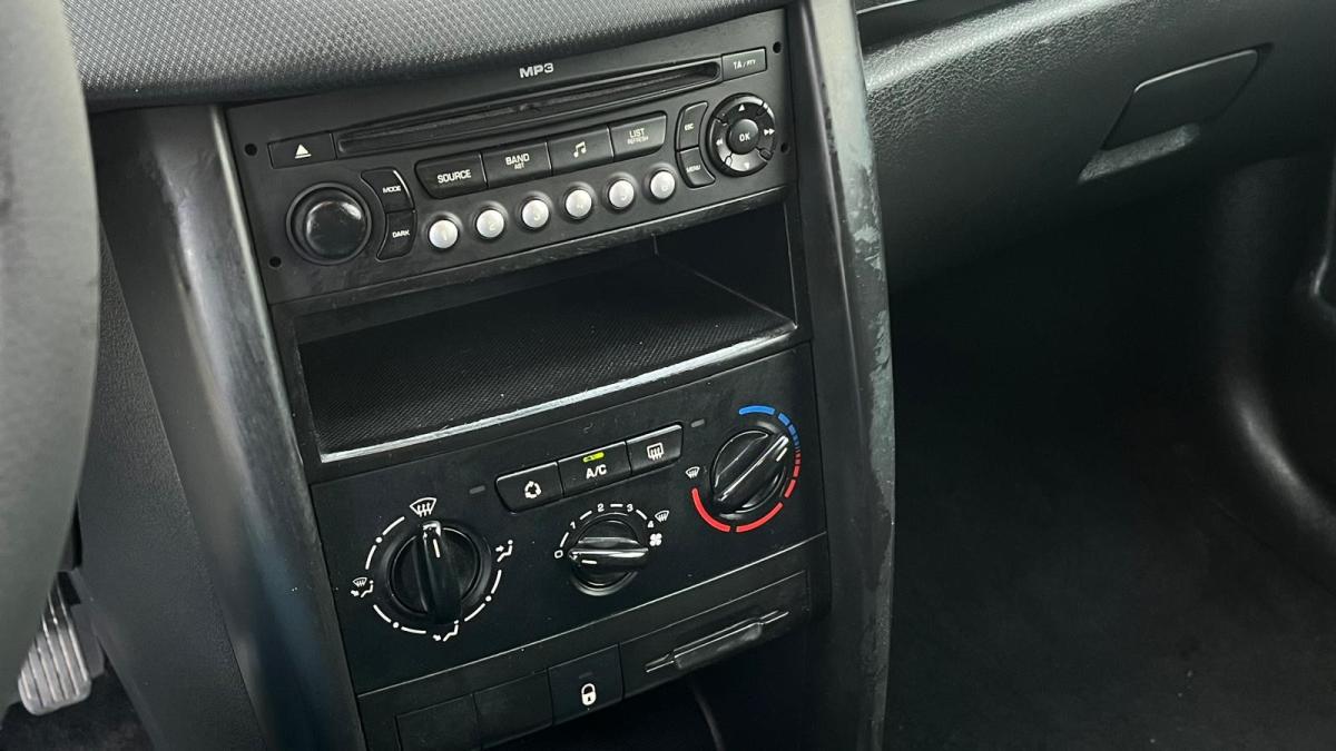 peugeot-207-2009-diesel-1398cc