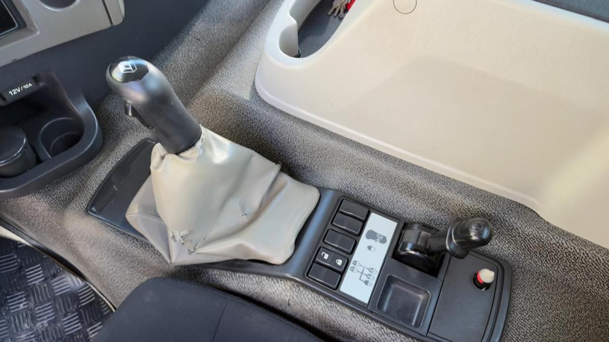 renault-premium-2009-diesel-10837cc