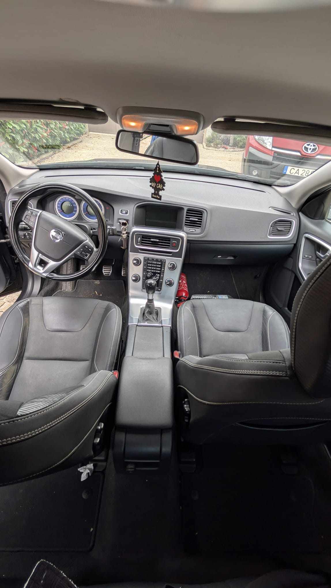 volvo-s60-1-6-d2-2013-diesel-1560cc