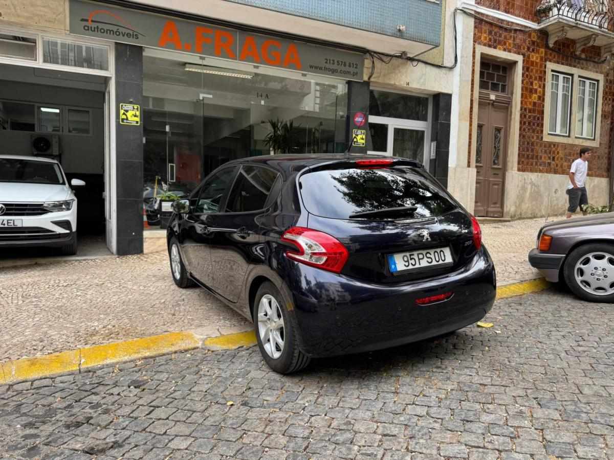 peugeot-208-2015-gasolina-1199cc