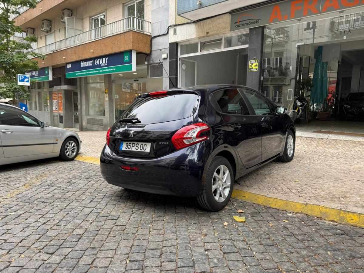 peugeot-208-2015-gasolina-1199cc
