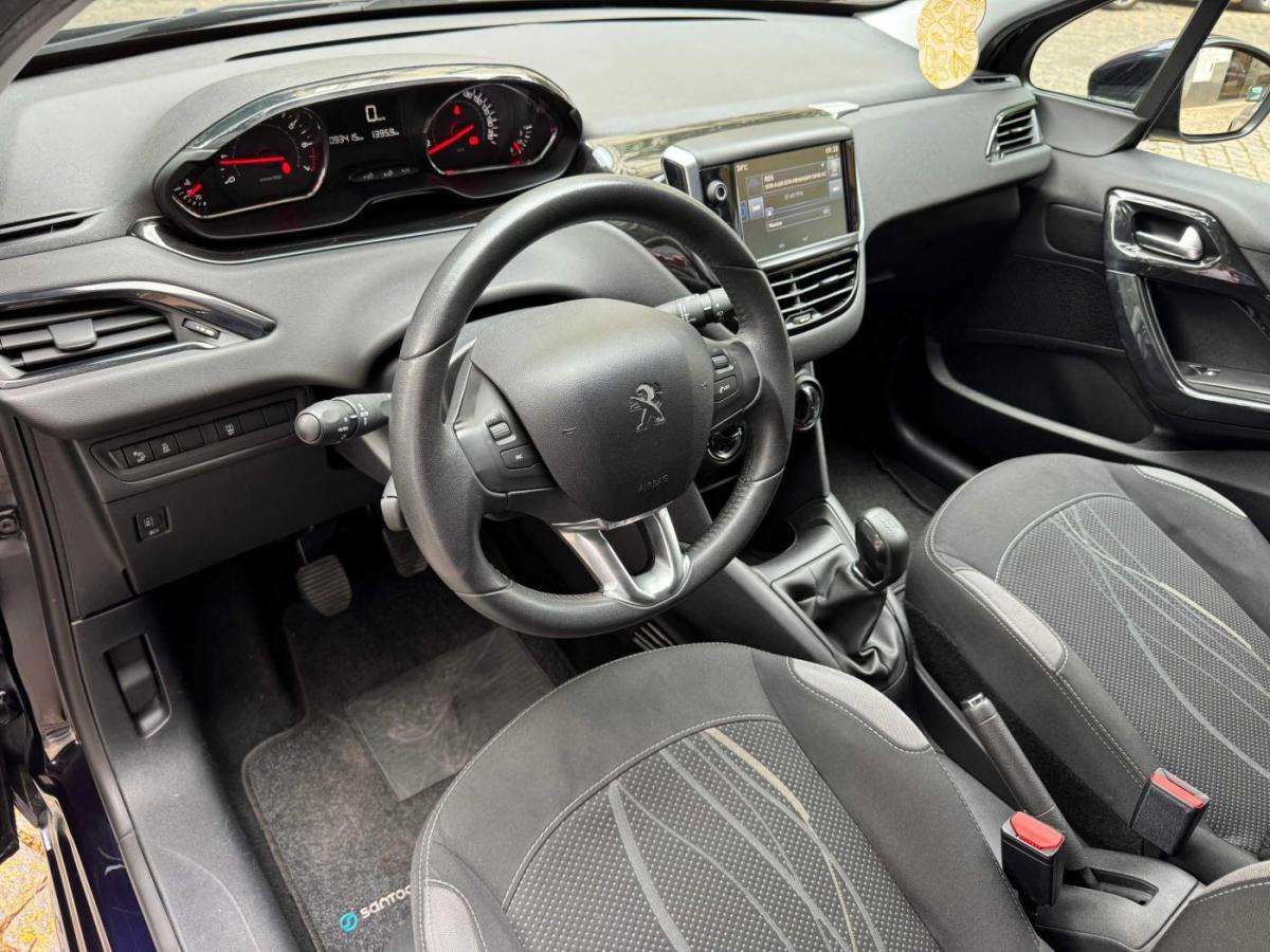 peugeot-208-2015-gasolina-1199cc