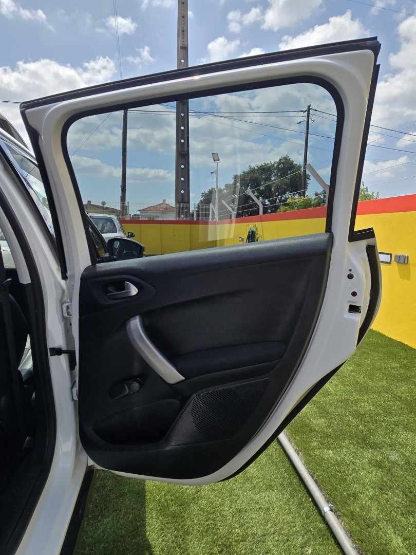 peugeot-2008-2016-gasolina-1199cc