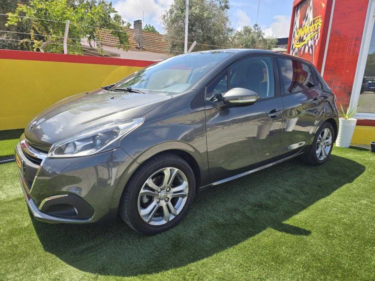 peugeot-208-2015-gasolina-1199cc