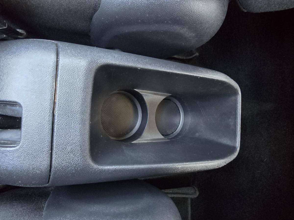 peugeot-208-2015-gasolina-1199cc