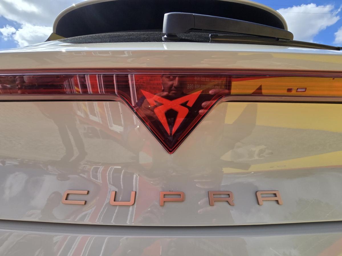 cupra-leon-2024-gasolina-1498cc