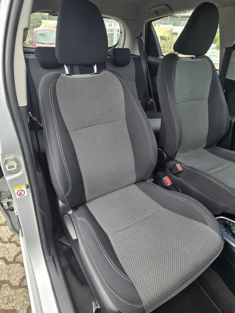 toyota-yaris-2016-hibrido-1497cc