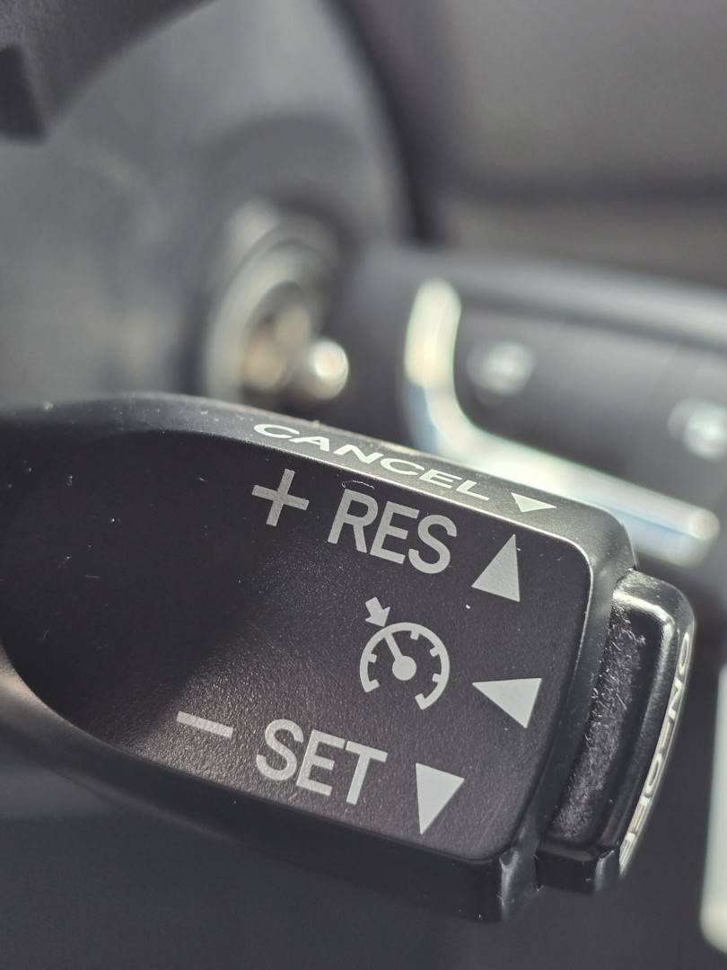 toyota-yaris-2016-hibrido-1497cc
