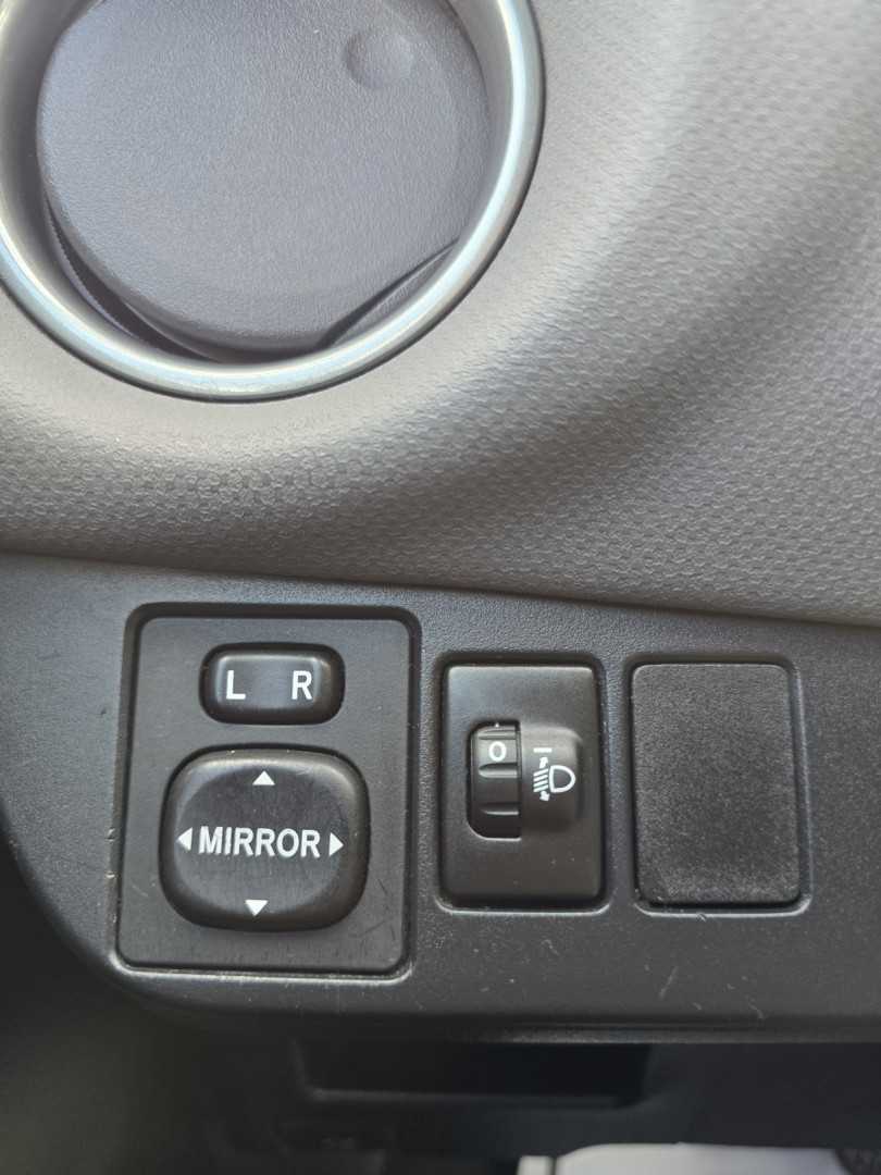 toyota-yaris-2016-hibrido-1497cc