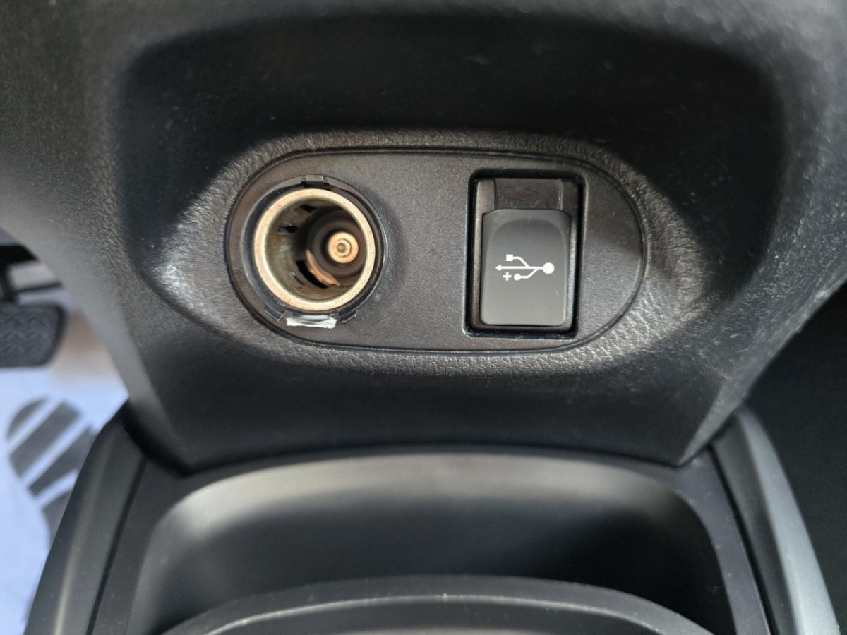 toyota-yaris-2016-hibrido-1497cc