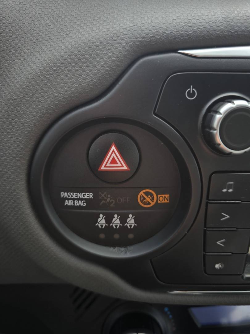 toyota-yaris-2016-hibrido-1497cc