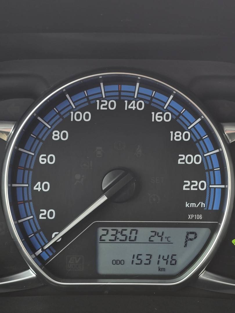 toyota-yaris-2016-hibrido-1497cc
