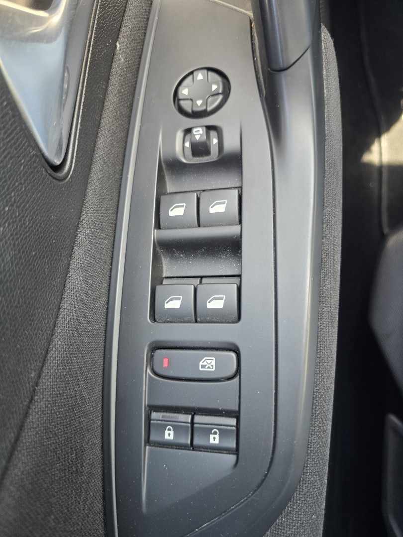 peugeot-308-sw-2022-diesel-1499cc